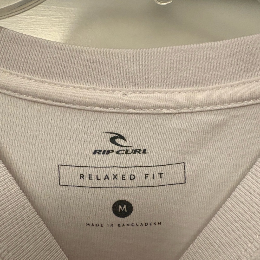 3 Rip Curl Tees - Picture 6 of 7